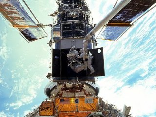 Телескоп «Хаббл» на время приостановил свою миссию из-за механической неисправности