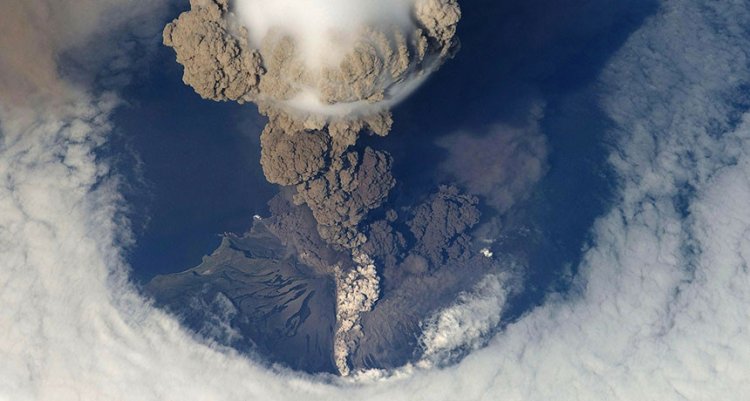 Новый алгоритм поможет защитить самолеты от вулканического пепла