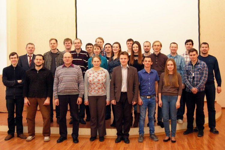 Коллектив лаборатории. Фото предоставлено Сергеем Бабиным