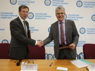 РАН и СахГУ подписали соглашение о сотрудничестве