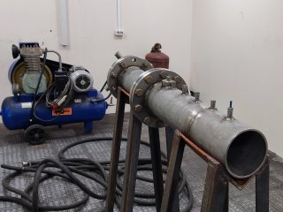 Гомогенная атмосферная горелка, предназначенная для исследования уменьшения эмиссии при горении предварительно перемешанной смеси воздуха с топливом (подготовка к включению в стенд)