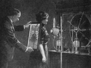 Fluoroscopy_procedure_1909