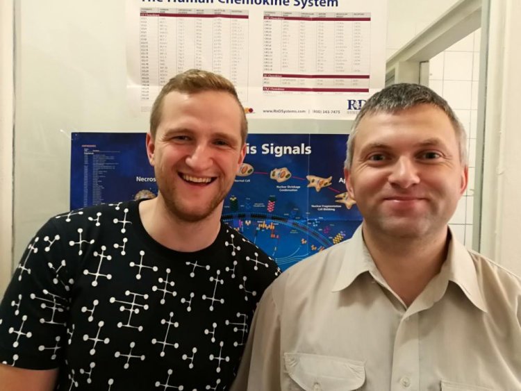 Фотография соавторов статьи Антона Попова и Артема Ермакова. Фото пресс-службы ИТЭБ РАН.