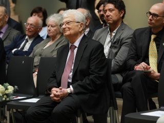 Лауреатов премии OGANESSON–2025 наградили в зале Микеланджело Пушкинского музея. Фото: Николай Малахин / Научная Россия