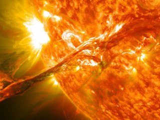 Ученые ФИАН уточнили природу возникновения солнечного ветра