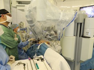 Всемирный роботический хирургический…