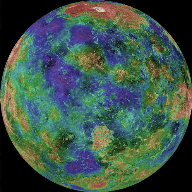 Изображение Венеры, полученное с помощью компиляции данных с аппарата «Магеллан» за 1990–1994 гг. Красный цвет показывает высокие участки, синий — низкие. Желто-зеленые островки аналогичны континентам на Земле