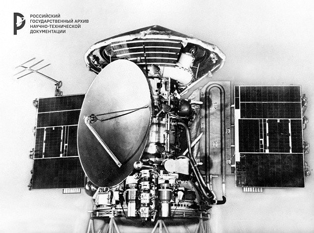 2 декабря 1971 г. советская межпланетная станция «Марс-3» совершила первую в мире мягкую посадку на Марс