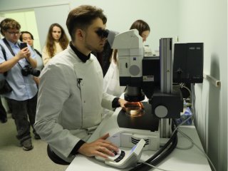 Об изучении древних безнервных животных со сложным поведением узнали студенты в ИВНД и НФ РАН. Николай Малахин / «Научная Россия»
