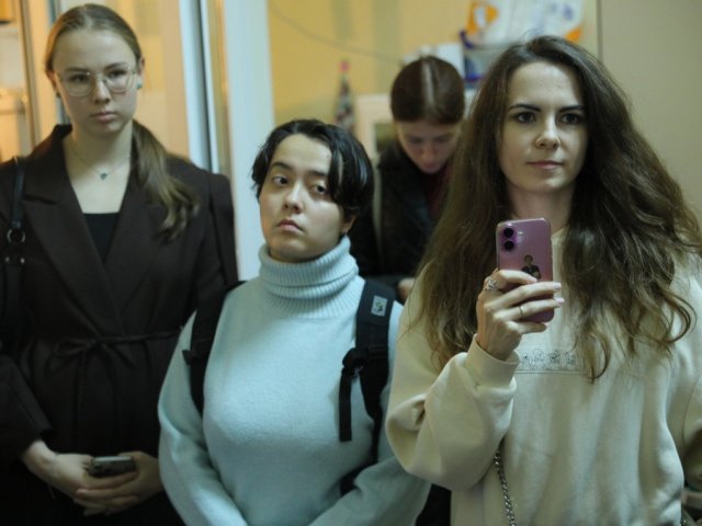 Участники студенческого тура «Научной России» в ИВНД и НФ РАН. Фото: Николай Малахин / «Научная Россия»
