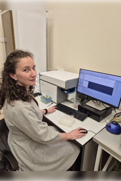 Один из авторов исследования, научный сотрудник лаборатории инженерии антител ИМКБ СО РАН и лаборатории биосенсорных технологий НГУ Татьяна Николаевна Беловежец.Фото: Сергей Кулемзин / НГУ