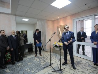 Академику Фортову — 80 лет! В ОИВТ РАН открылась мемориальная доска в память о великом ученом. Фото: Ольга Мерзлякова / Научная Россия