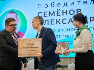 Юбилейный «День влюбленных в науку» памяти Сергея Капицы прошел в Национальном центре «Россия». Фото: Елена Либрик / Научная Россия