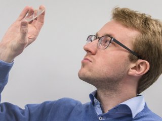 Руководитель лаборатории ФПИ Иван Глебов Фото © Дмитрий Серебряков/ ТАСС