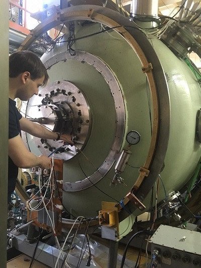 Расширительный бак установки ГДЛ ИЯФ СО РАН. Фотография предоставлена Е. Солдаткиной