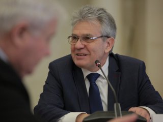 Академия отмечает 90-летие Жореса Алфёрова…