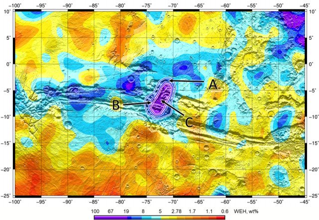 Карта массовой доли воды на дне марсианского каньона Долина Маринера, построенная по данным измерений нейтронного излучения Марса нейтронным телескопом ФРЕНД на борту КА Trace Gas Orbiter (Роскосмос/ЕКА). Цветами обозначены оценки массовой доли воды в веществе поверхности до глубины около 1 м. Серым цветом показан рельеф по данным прибора MOLA на борту КА Mars Global Surveyor (НАСА). В центральной части каньона обнаружены три концентрические области с возрастающей к центру массовой долей воды в грунте: 40.3% в центральной области C, 12.4% в области B и 7% в пограничной области А. Изображение из статьи I. Mitrofanov et al. 2021