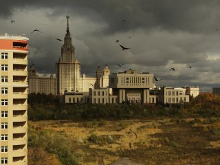 2 МЕСТО: Вальков Илья - «Главное здание с птицами». Номинация «МГУ. Пространство возможностей»