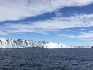 Шельфовый ледник Дотсона, море Амундсена, Антарктида