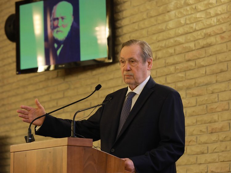 Академик Александр Чучалин. Фото: Елена Либрик / «Научная Россия»