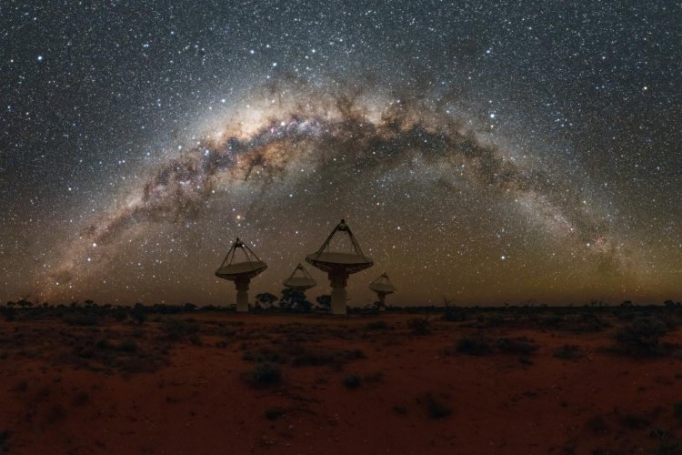 Австралийский телескоп зафиксировал 20 радиосигналов из глубокого космоса