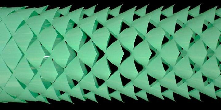 Ученые создали мягкого «змееподобного» робота по технологии киригами