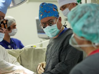 Академик А.Д. Каприн во время операции