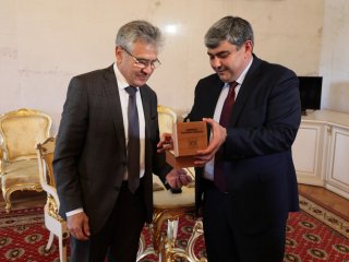 РАН и Кабардино-Балкарская Республика заключили договор о сотрудничестве…