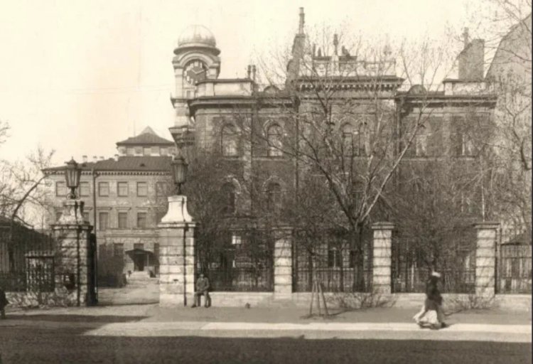 Санкт-Петербург. Московский проспект, 19. Палата мер и весов. Часовой корпус с башней. Архитектор Козлов С.С. Источник: ВНИИМ