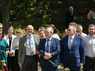 В Москве установили мемориальную доску в память о президенте АН СССР Гурии Марчуке. Фото: Управление пресс-службы РАН