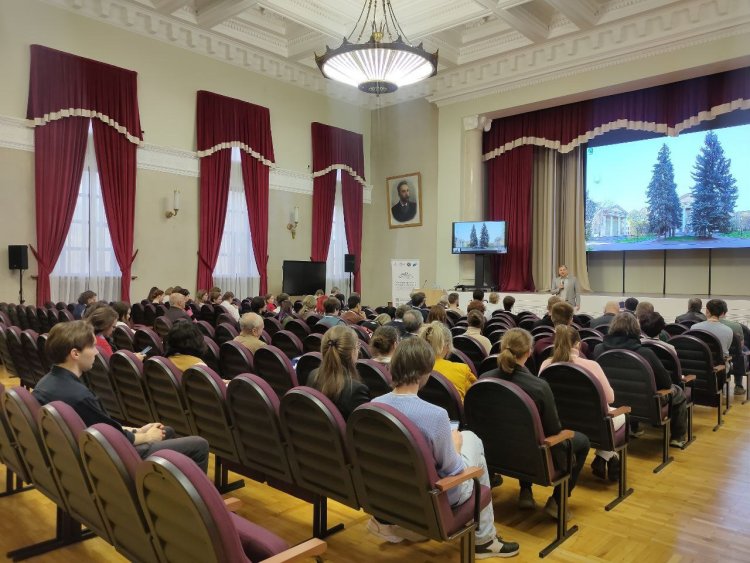 Н.Н. Колачевский на открытии конференции