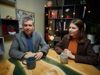 А.В. Дунаев и Ю.И. Локтионова в студии портала «Научная Россия». Фото: Елена Либрик / «Научная Россия»