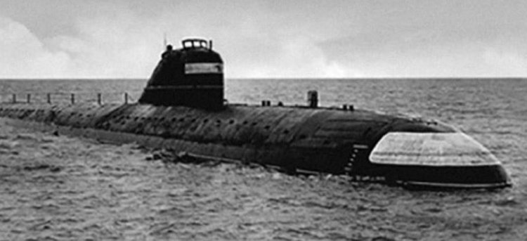 Первая советская атомная подводная лодка К-3, или «Ленинский комсомол», была спущена на воду в 1957 г.