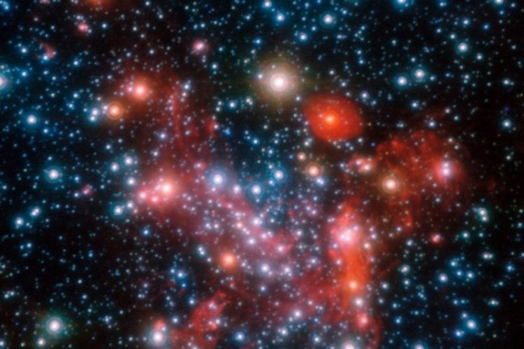 Обнаружено огромное скопление звезд в самом центре нашей галактики