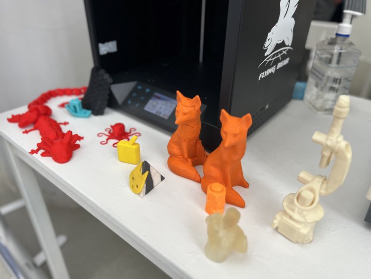 Фигурки, напечатанные на 3D-принтере на выставке «Робостанция»