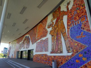Выставка детских рисунков о войне и Победе открылась во Дворце пионеров. Фото: Никита Ланской / Научная Россия