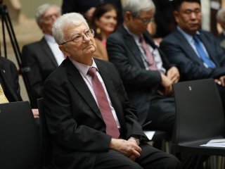 Лауреатов премии OGANESSON–2025 наградили в зале Микеланджело Пушкинского музея. Фото: Николай Малахин / Научная Россия