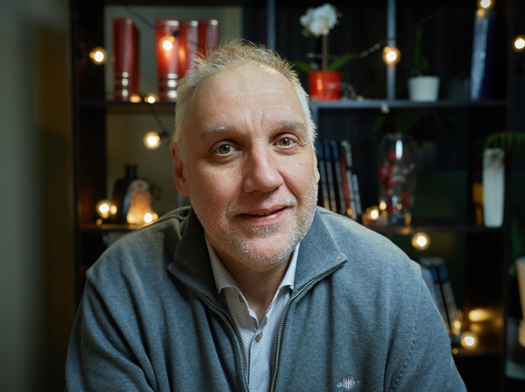 Заведующий лабораторией университета «Сириус» и лабораторией геномики и эпигеномики позвоночных ФИЦ «Фундаментальные основы биотехнологии» РАН член-корреспондент РАН Егор Борисович Прохорчук