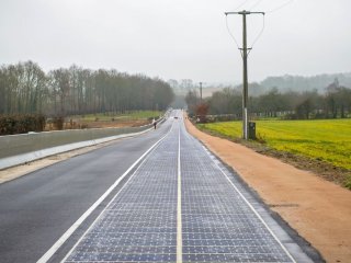 Первая в мире дорога из солнечных батарей