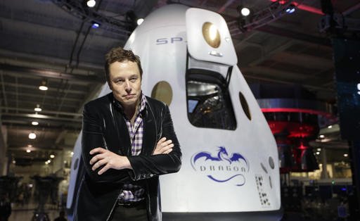 SpaceX отправит туристов на Луну