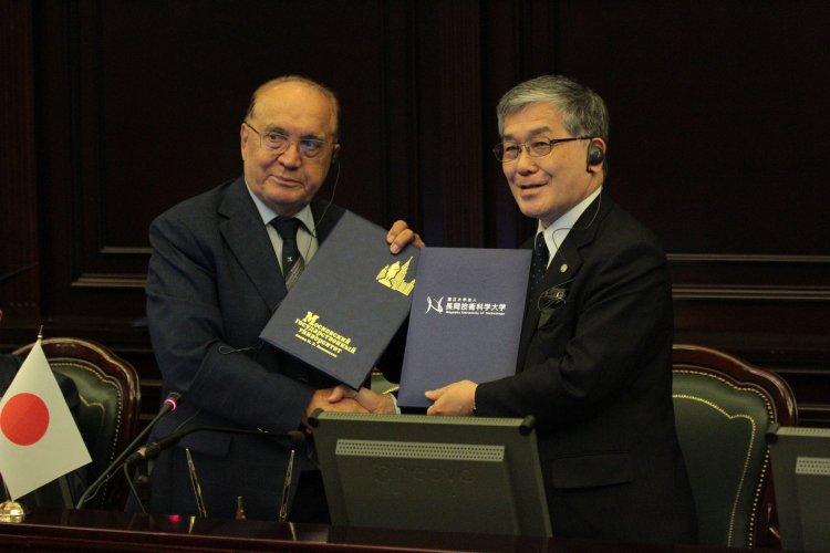 Ведущие вузы России и Японии договорились в МГУ об академическом и научном сотрудничестве