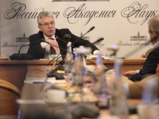 В РАН призвали отозвать законопроект о контроле властей за просветительской деятельностью. Фото: Николай Малахин / Научная Россия