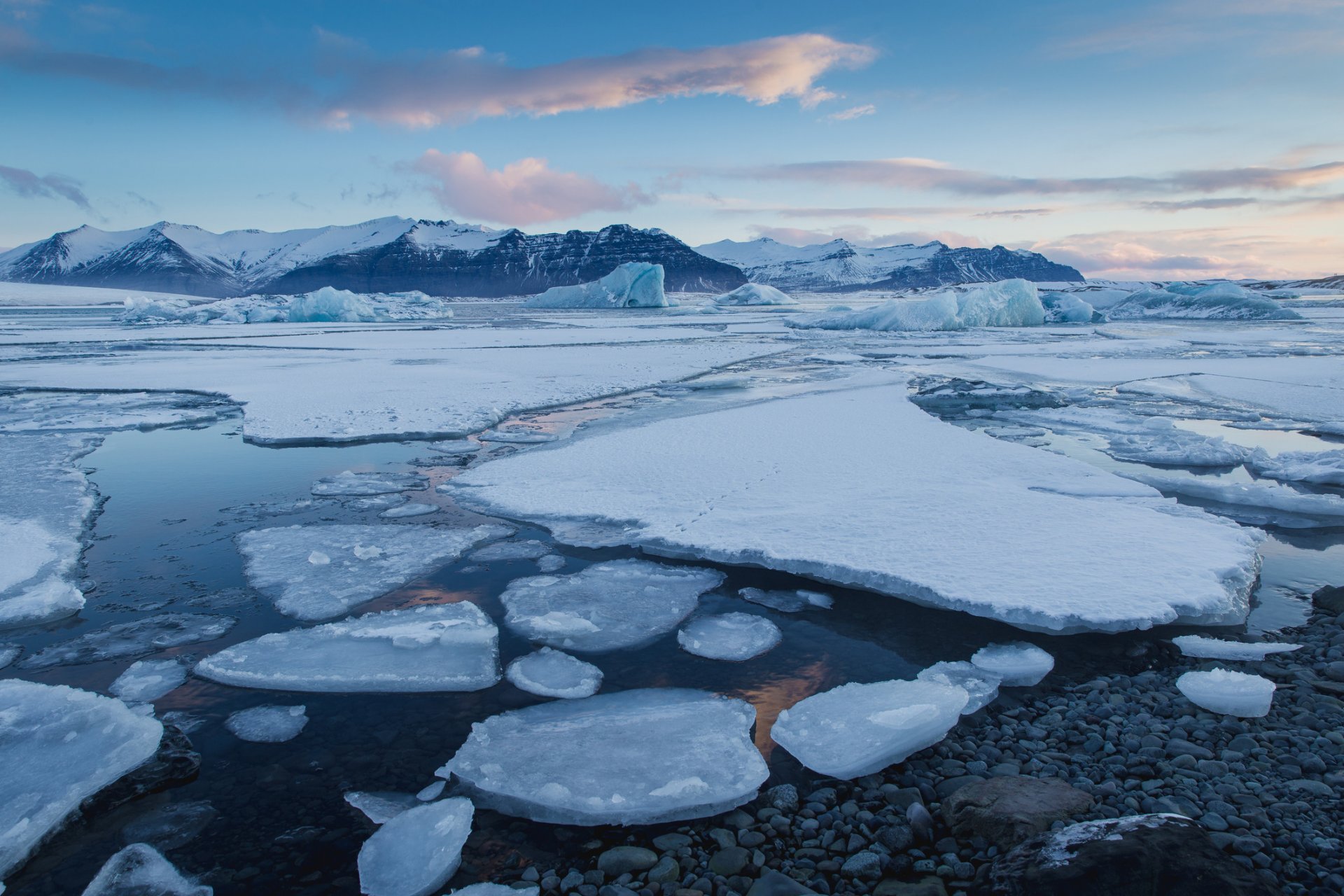 Лед тронулся: как морские вихри и бури влияют на климат в Арктике