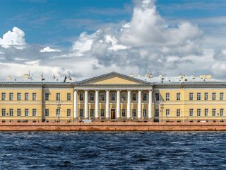 Санкт-Петербург,-Университетская-набережная,-дом-5