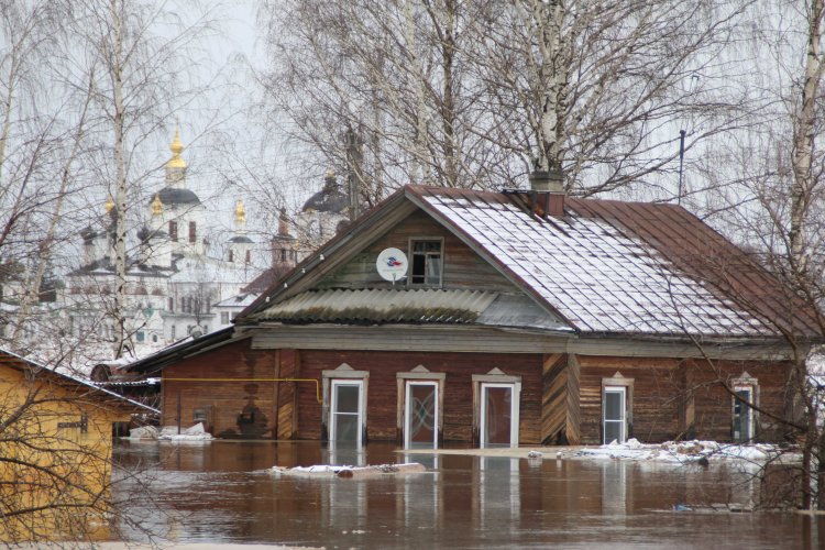 Наводнение на севере ЕТР. Великий Устюг, 2016 г. Автор фото – Н. Фролова