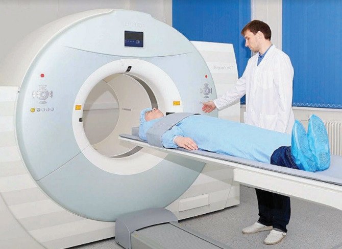 С помощью магнитно-резонансного томографа 3 Тл можно получить  высокоинформативные МР-изображения тканей и органов тела