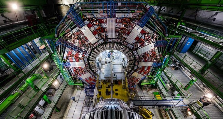 Большой адронный коллайдер закрылся на два года