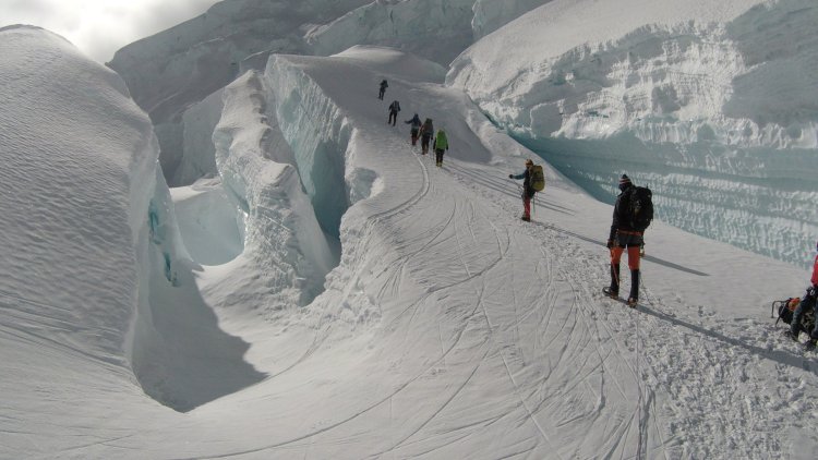 Российские ученые пробурили ледник на одной из самых высоких гор Южной Америки