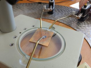 Международный коллектив исследователей получил квантовые точки, облучив фторированный графен высокоэнергетичными ионами