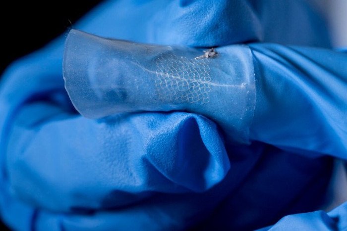 Биоинженеры напечатали новый датчик пота для оценки состояния здоровья 